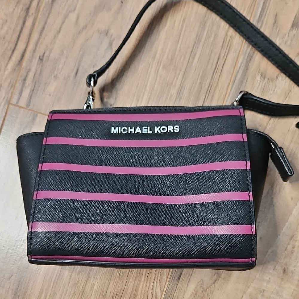 Michael Kors Women's Selma Stripe Mini Messenger Black & Pink Bag